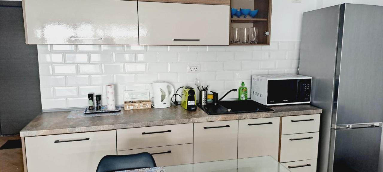 Mamaia Nord Studio La 10 M De Plaja Langa Cluburi Bagian luar foto