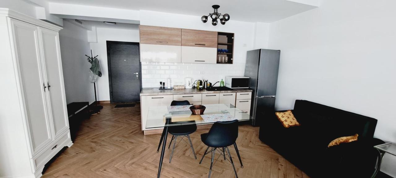 Mamaia Nord Studio La 10 M De Plaja Langa Cluburi Bagian luar foto