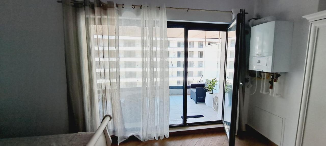 Mamaia Nord Studio La 10 M De Plaja Langa Cluburi Bagian luar foto